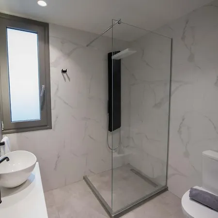 Mrs Grey Luxury Σπαρτοχώρι
