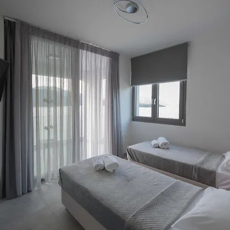 Mrs Grey Luxury Σπαρτοχώρι